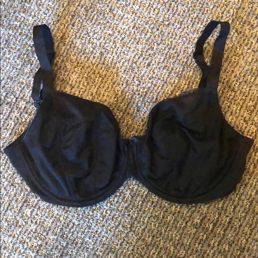 Chantelle black bra. 34DDDD